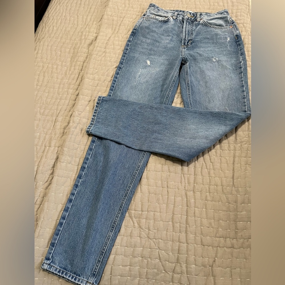 BDG Urban Outfitters High-Waisted Mom Jean Light Wash Size 26